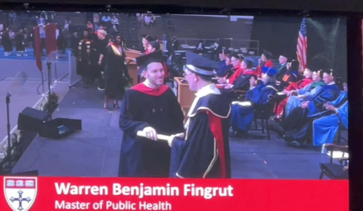 warren_fingrut's tweet image. Graduated @Harvard with a Master of Public Health in Epidemiology. 

The lessons I learned across my degree helped shape how I think about &amp;amp; tackle health disparities. 

Thank you to all my professors &amp;amp; classmates for a phenomenal 2 years!
#HarvardGrad @HarvardChanSPH