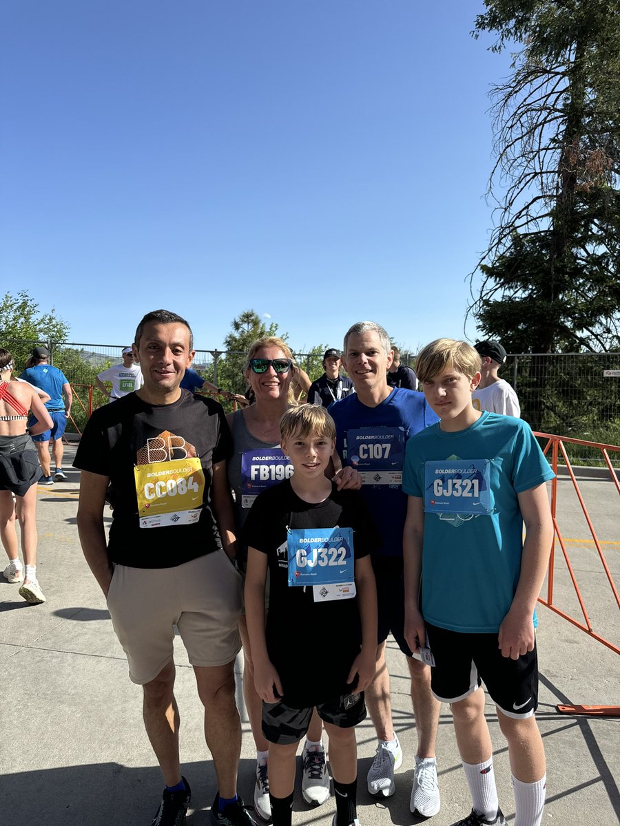 LabVogeli's tweet image. Big achievements today at @bolderboulder A new record for every one