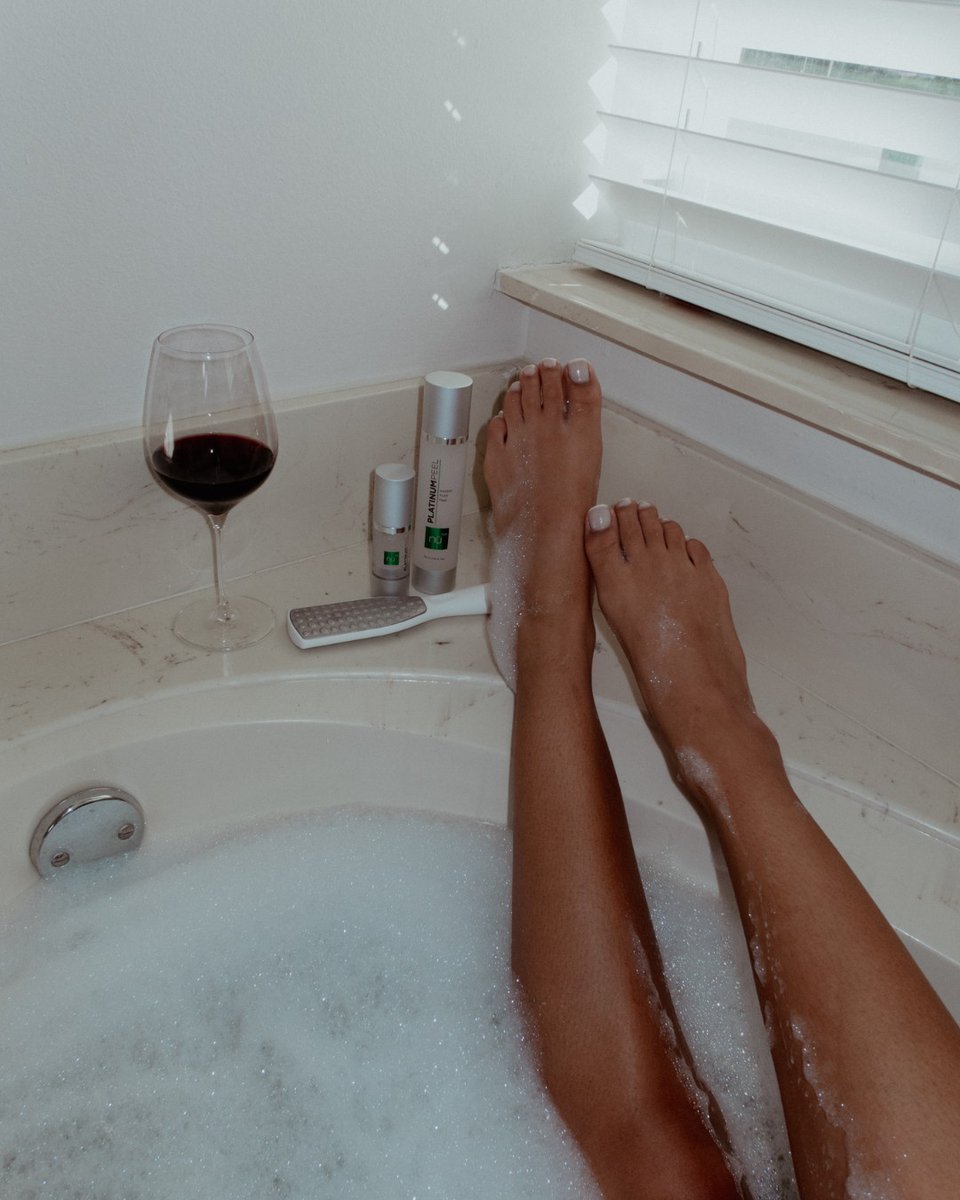 nu119_beauty's tweet photo. Embrace the art of self-care with nū119's at-home spa solutions. Transform your bath time into a blissful retreat! 🌟🛀 

Shop now at https://t.co/QjbZDwWBYK 

#nū119 #footcare #homespa #athomespa #selfcare #pedicure #softfeet #softskin #footpeel #satisfying #luxury #relax https://t.co/0KmMkgEYP8
