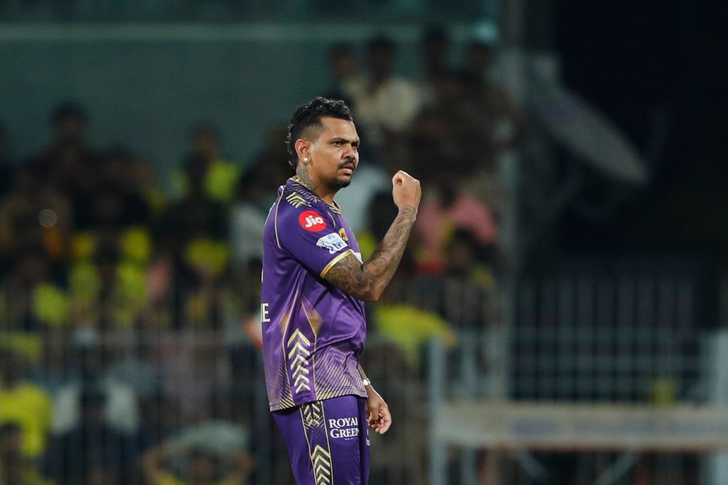 Sunil Narine: 488 runs and 17 wickets Abhishek Sharma: 484 runs Trent Boult: 15 wickets Narine= Abhishek Sharma+ Trent Boult It's unfair that KKR played with 13 players💜😂