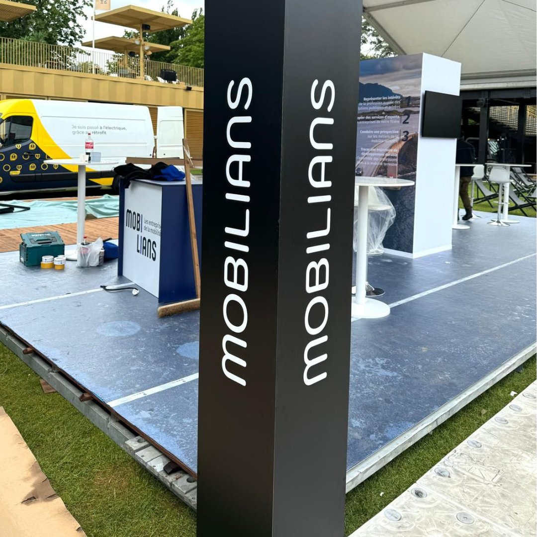mobiliansfr's tweet photo. 📆[#EVENEMENT] J-1 avant le salon @drivetozero_ ! 🚗🚲🏍🔋⚡️

Les équipes Mobilians sont dans les starting blocks pour vous accueillir dès demain sur le stand B54 jusqu’au 29 mai à l'Hippodrome @paris_longchamp , en présence de plusieurs #startups innovantes. https://t.co/dscLK3LkcW