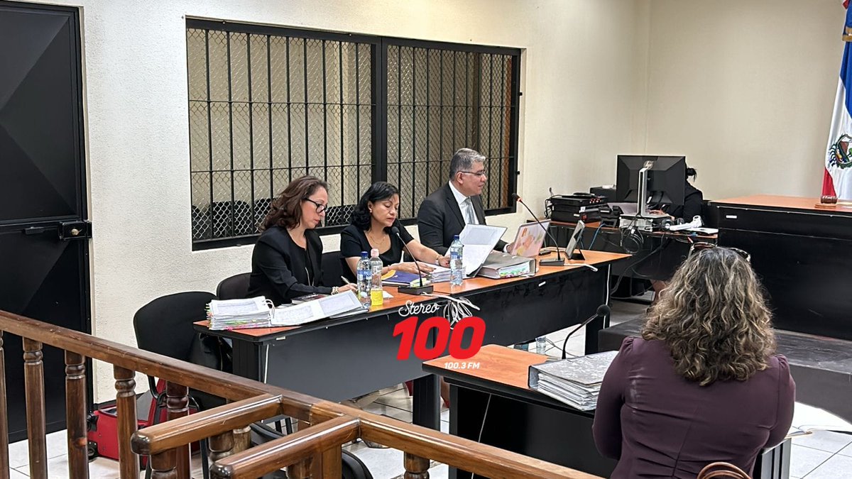 🔴 VIRGINIA LAPARRA | Este lunes, en el Tribunal Primero de Sentencia Penal, Narcoactividad y Delitos Contra el Ambiente de #Quetzaltenango inicia el debate en contra de exjefa de #FECI, Virginia Laparra, por el delito de revelación de intimación confidencial.

Vía Moisés Cottom