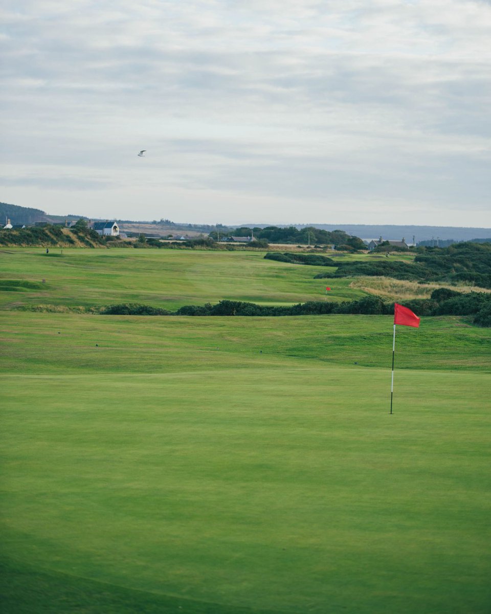 Spring into golf season at Strathlene Golf Club! 🌞⛳ #MoraySpeysideGolf

With the weather improving, now is the perfect time to enjoy this amazing scenic coastal course in Moray Speyside. #SpiritOfGolf 🏌️‍♂️

📌 - Strathlene Golf Club, Moray Speyside
📷 - <a href="/MoraySpeyside/">Visit Moray Speyside</a>