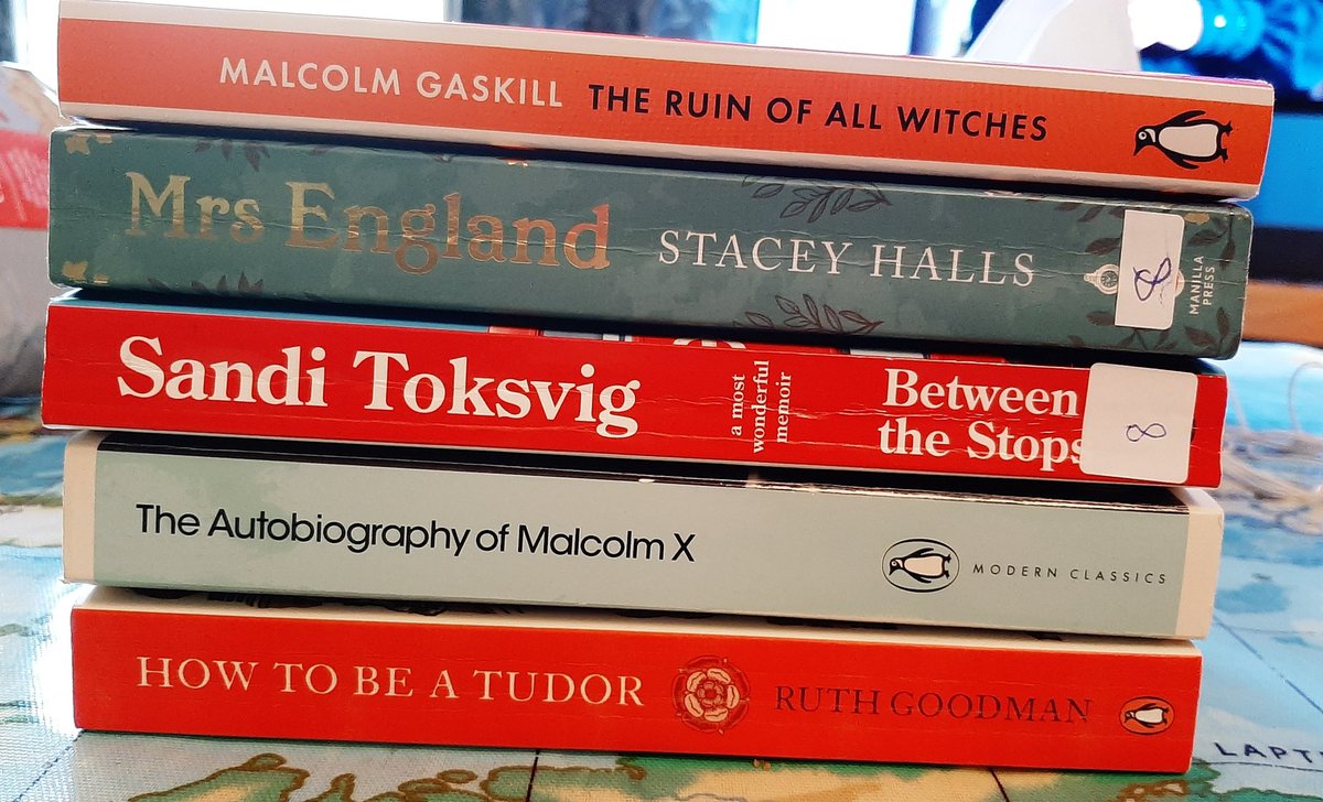 Very happy with the #books I picked up from the various #charityshops in #Cirencester #booktwitter