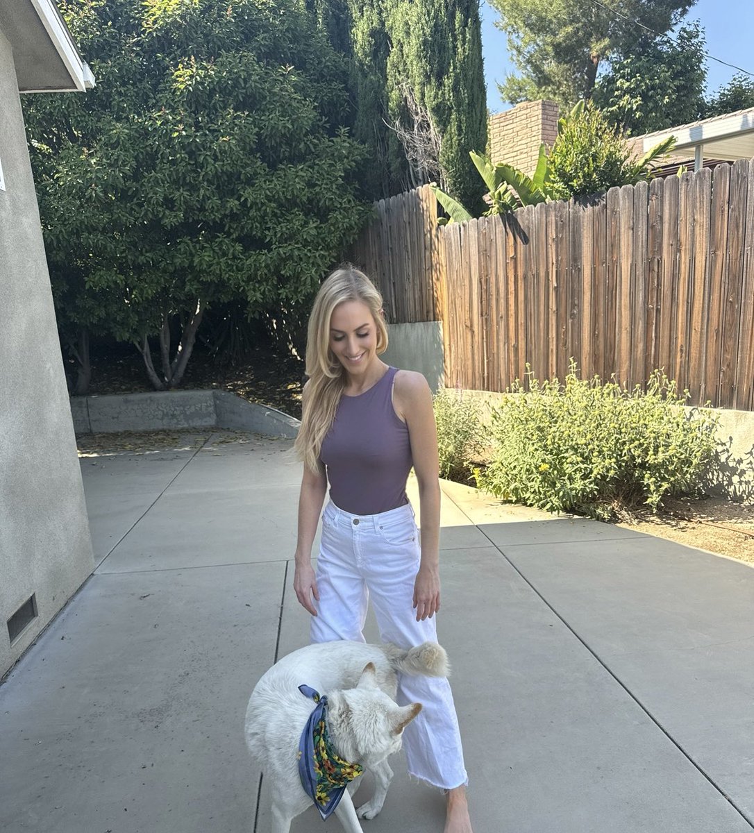 Happy MDW from my new foster pup Kaya the Jindo ☀️❤️

Kaya is a gorgeous &amp; sweet 2 yo girl who was found as a stray. She loves peanut butter, kisses, cuddles, hiking, and she’s looking for her forever home❤️
if anyone is interested in adopting Kaya, email adopt@pasadenahumane.org