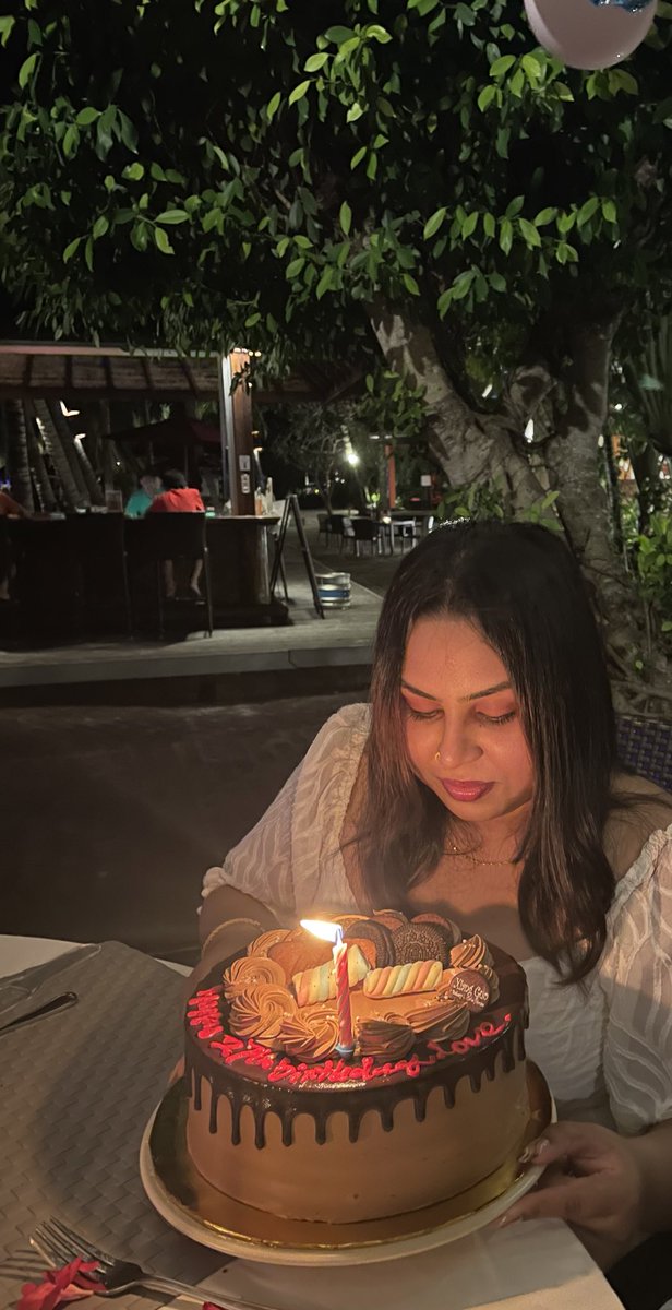 kavishahkrish's tweet photo. @_iamcjl surprised me with a birthday celebration 🏝️😭🫶🏻🤍 https://t.co/ixEoREZ1NB