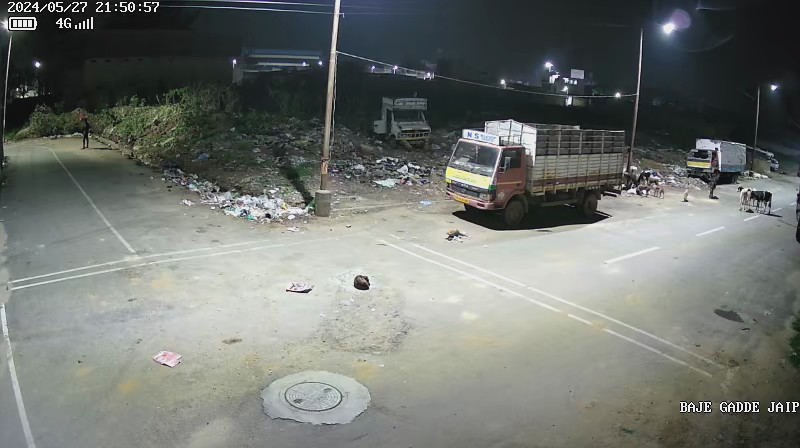 Tumkur corporation has installed plug and play cameras at some dark spots where public threw garbage. 24 hour surveillance and alerting mechanism at our ICCC.
@Commissionertmk
