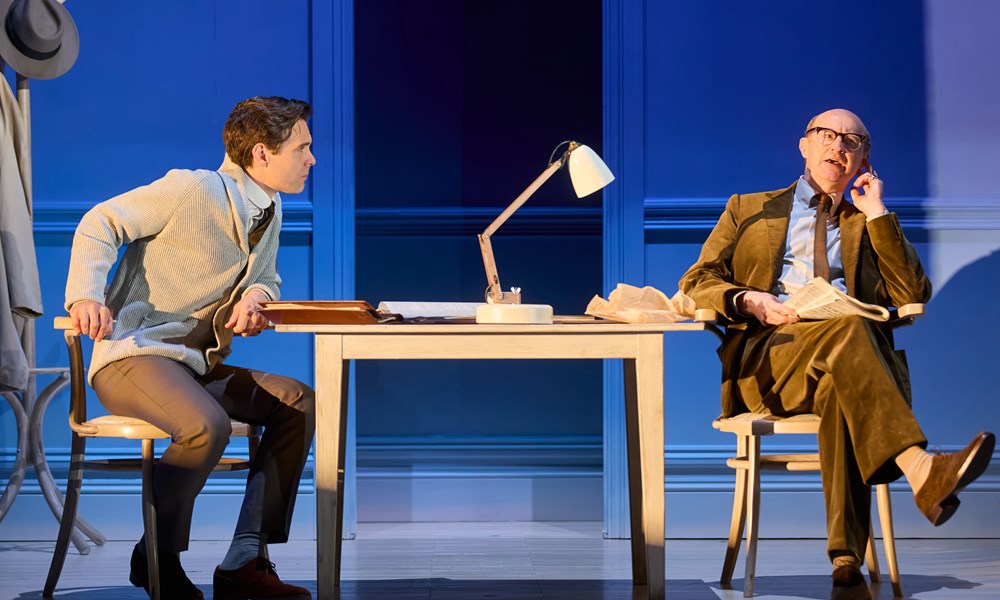 @NTLive screenings return to the Festival #Theatre @captheatres, with #TheMotiveAndTheCue on May 29th. 

Two ages of theatre collide as Richard Burton, newly married to Elizabeth Taylor, is set to play the lead in an experimental Hamlet under director John Gielgud (@Markgatiss).