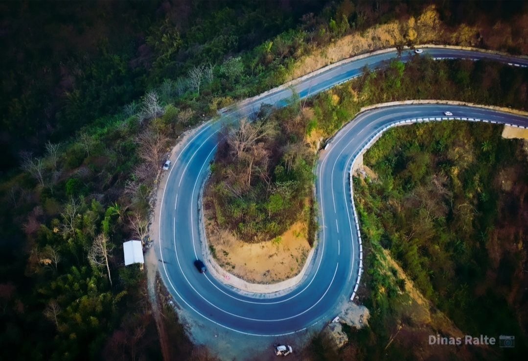 mizoraminsta's tweet photo. Bending road | Seling - Aizawl | Mizoram
.
.
Pic credit π· @dinas_ralte_123
.
.
.
#bendingroad #road #travel #seling #nationalhighway #highway #kawngpui #selingroad #mizoram #mizoraminsta #northeastIndia #lamlian #travel #roadtravel https://t.co/o8RN4AbzcS