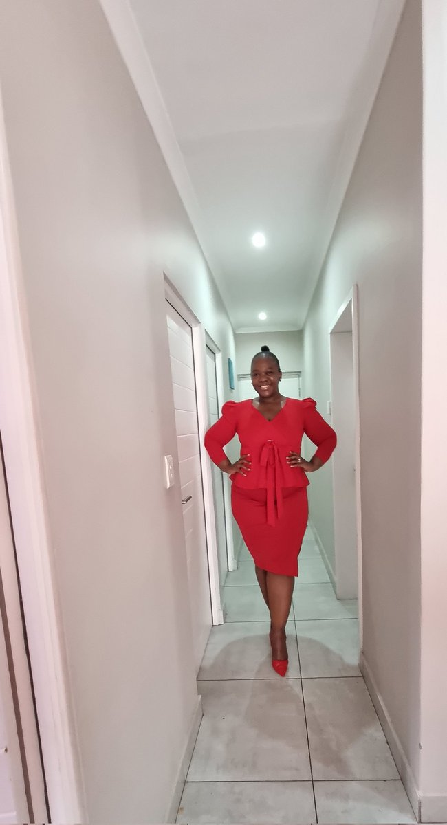 MrsBashaT's tweet photo. A corporate look for a busy Monday morning of facilitating training and corporate consultations @sisterbasha 

#privatepractitioner #medic #privatepractice #practiceowner #registerednurse #counselor https://t.co/XVvbOgCVTY