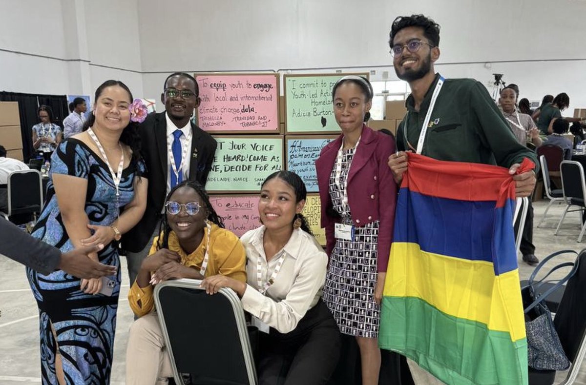 Young people from Small Island Developing States have urged world leaders to address critical social & environmental challenges at the Global Children & Youth Action Summit👇🏽
The outcomes will feed into the #SIDS4 Conference in Antigua & Barbuda & ongoing work for #CHOGM2024 in