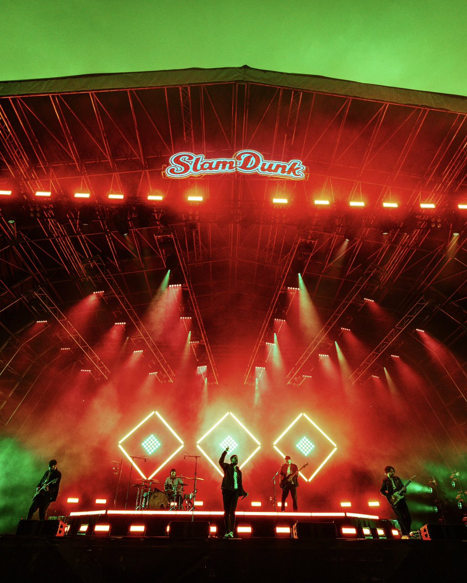youmeatsix's tweet photo. THANK YOU LEEDS 🖤 It was an honour to play @SlamDunkMusic as our final UK festival! 
Pre-sale for our last UK shows starts at 9am tomorrow, sign up at https://t.co/nmGoqv1YYJ https://t.co/YHscX6l6v7