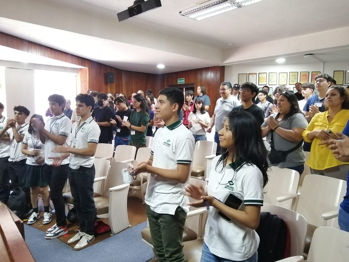 SoyUnison's tweet photo. Un total de 96 estudiantes de preparatoria participan en el LIII Concurso Regional de Física y Matemáticas, la rectora @RitaPlan inauguró esta actividad, quien felicitó a los jóvenes por llegar a esta etapa de competencia, una de las más longevas en la institución. https://t.co/9FPX9NbPqL