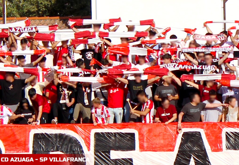 Un escudo y dos colores.

Club Deportivo Azuaga, el orgullo de nuestro pueblo.