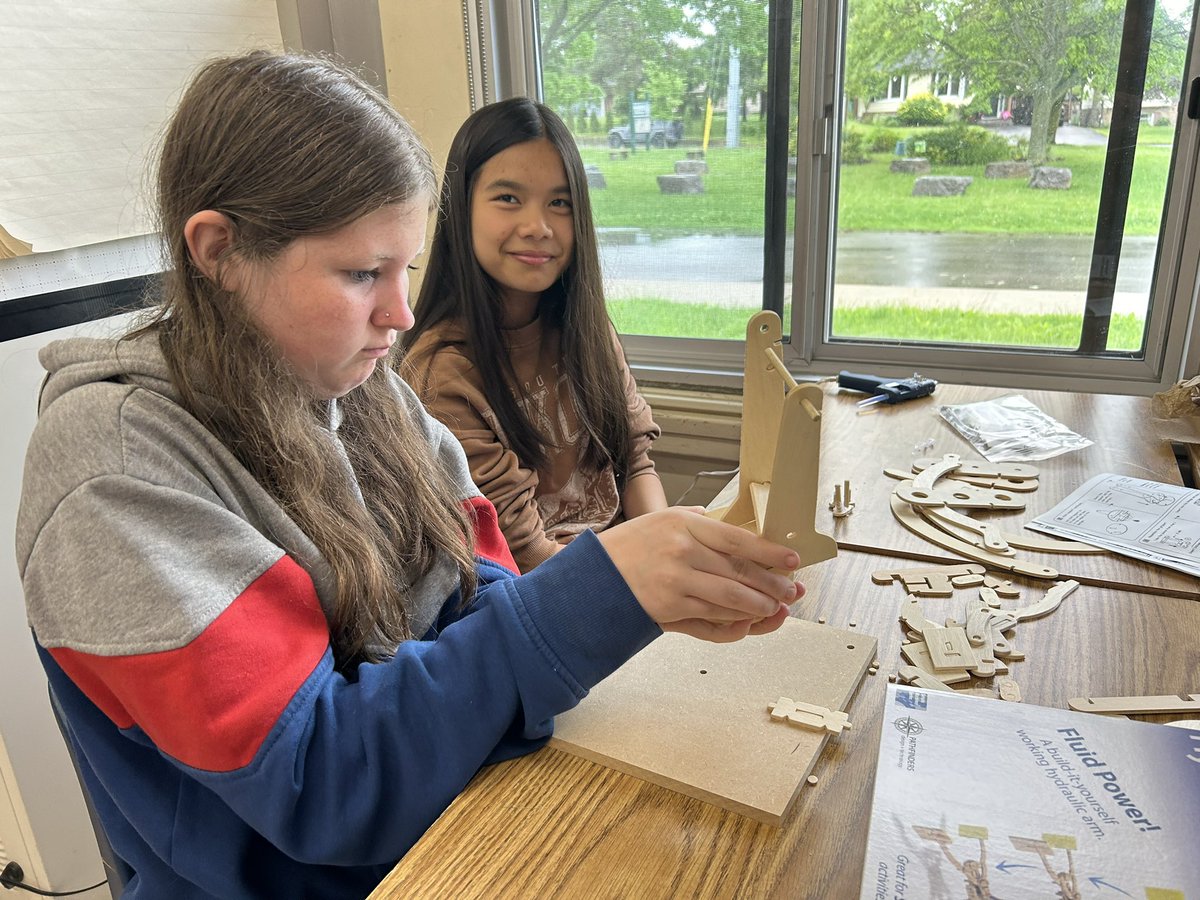 Danielle Corrigan tweet media