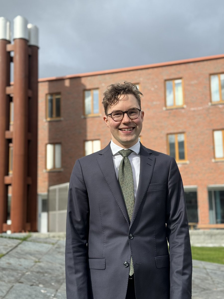 Happy and proud to have defended my PhD on friday! Big thanks to my supervisor Christine H. Rinaldo for her support, and to the committee Andrew Macdonald <a href="/OncoVirus_Leeds/">Andrew Macdonald</a>, Dorian McIlroy <a href="/dorian_mcilroy/">Dorian McILROY</a> and Lynn Butler <a href="/Endo_cells/">L B</a> for very engaging discussions. #phd #BKPyV