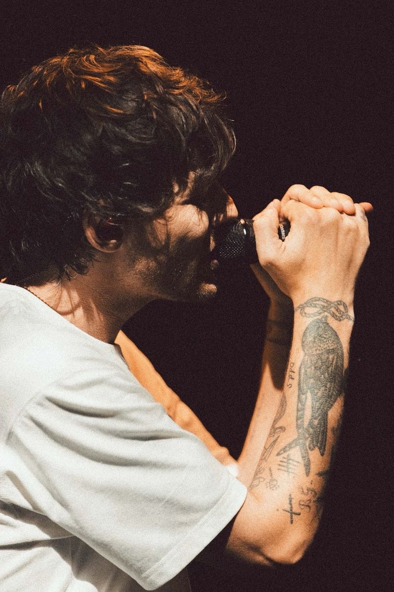 ً (@louisarchlve) on Twitter photo 