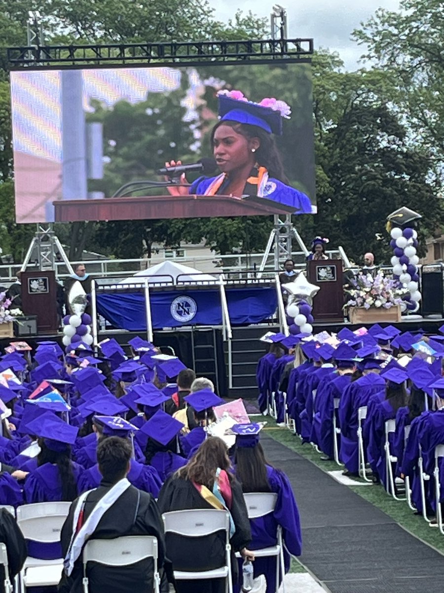 Angela Mell tweet media