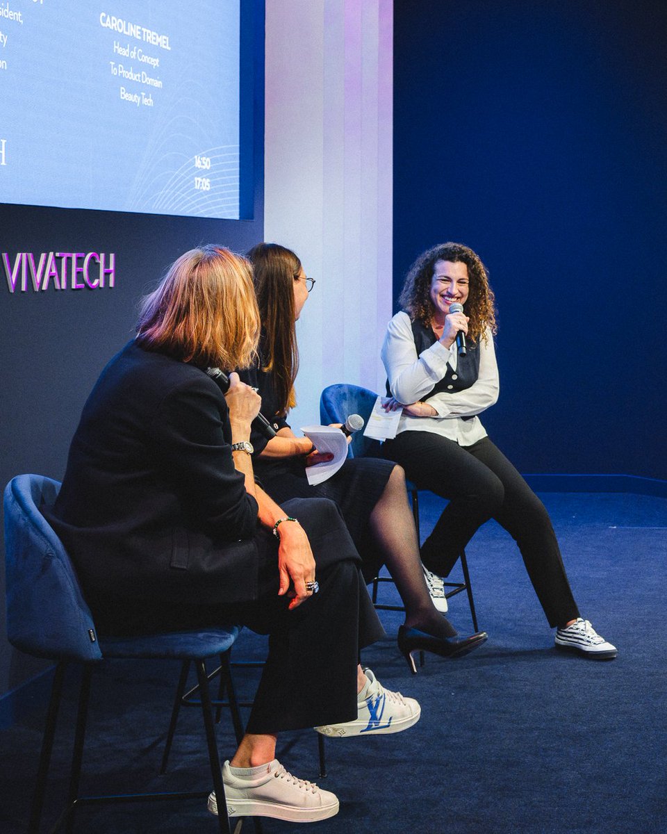 Louis Vuitton Digital Craftsmanship. Last week at #VivaTech 2024, the Maison shared its values of entrepreneurship and innovation through a series of talks led by #LouisVuitton’s expert talents. Discover the latest #LVJobs at on.louisvuitton.com/6015ePy5h 
#LVTeam