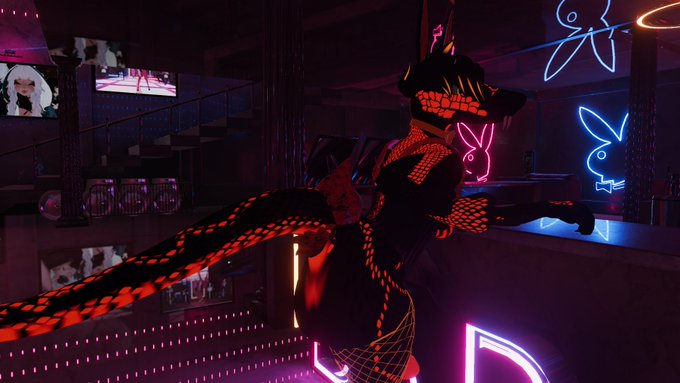 I&rsquo;m just a play boy bunny snake https://t.co/t02RUTvTcC