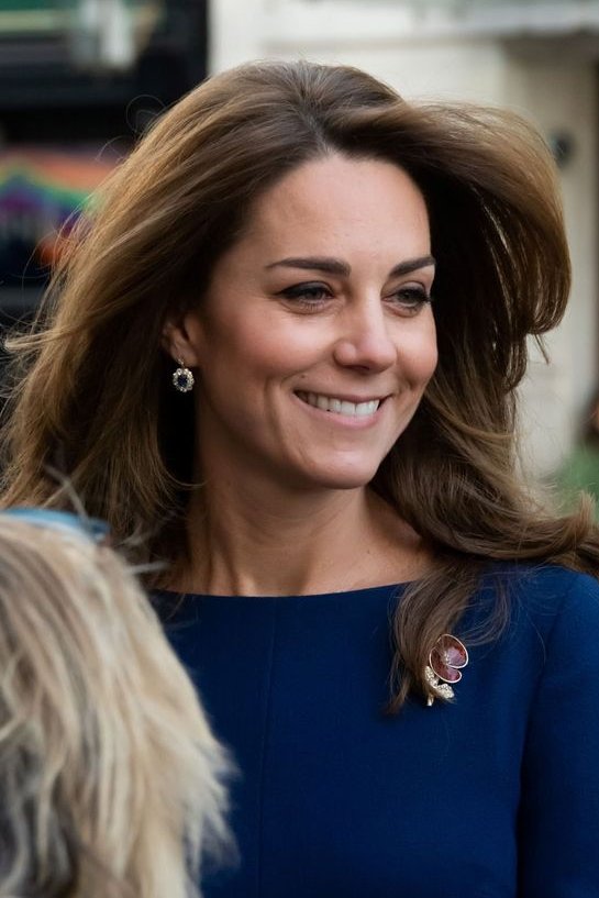 Royal Wave 🐝 ♔HRH #frockingFabulous #ghd #FutureQueen 🏴󠁧󠁢󠁷󠁬󠁳󠁿 #CatherinePrincessOfWales #GetWellSoon #PrincessofWales #PrincessCatherine #muse #RoyalFamily #KateTheGreat #TeamWales #IStandWithCatherine #tcb #Vogue #ghd #art #CatherineWeLoveYou #13YearsofWillandKate