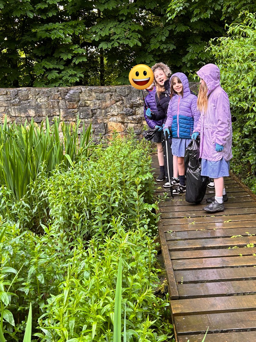 MsFBrown4's tweet photo. P6 went into Corstorphine Woods for a litter pick today. It was rather damp but we were pleased to see that there was not much rubbish lying around! @EdinburghLfS @FoxCovertPS https://t.co/anQbLzBfP4