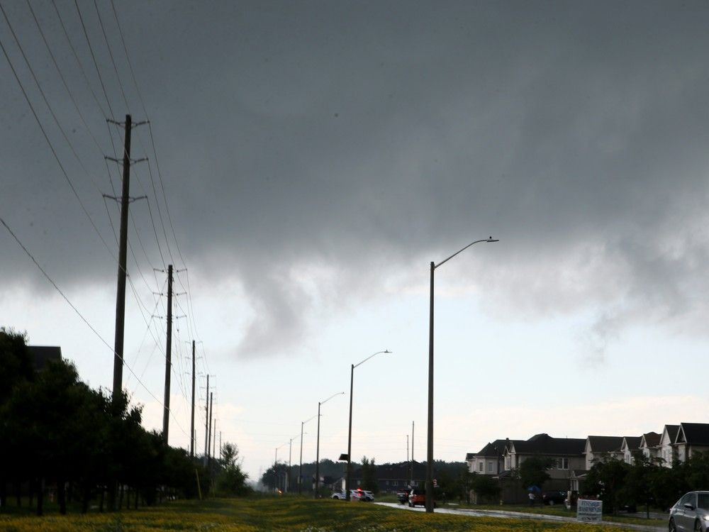 Environment Canada issues tornado watch for Ottawa ottawacitizen.com/news/local-new…