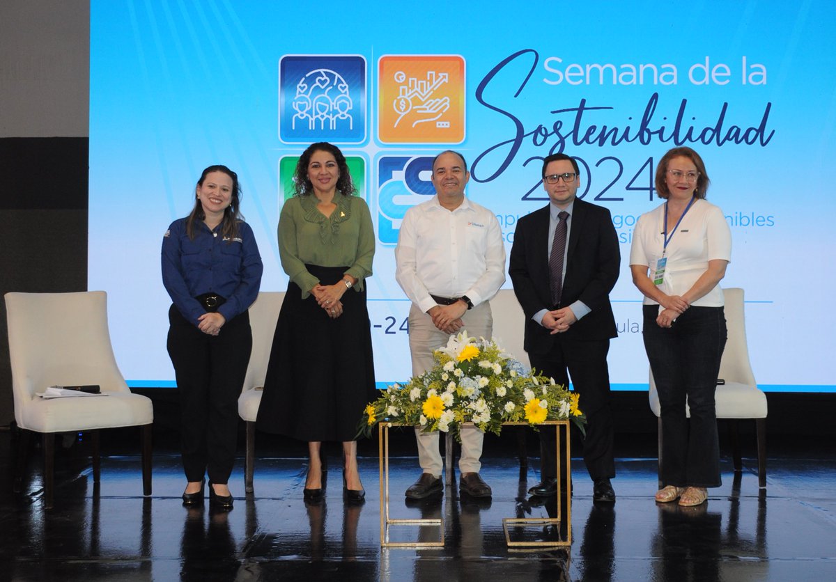 enter504's tweet photo. #Empresarial Diunsa impulsa la inclusión laboral durante la Semana de la Sostenibilidad de FUNDAHRSE #Diunsa #SemanaSostenibilidad #InclusionLaboral #FUNDAHRSE #Honduras
👉 https://t.co/eW1NTF8ZzI https://t.co/XT809JgXQy