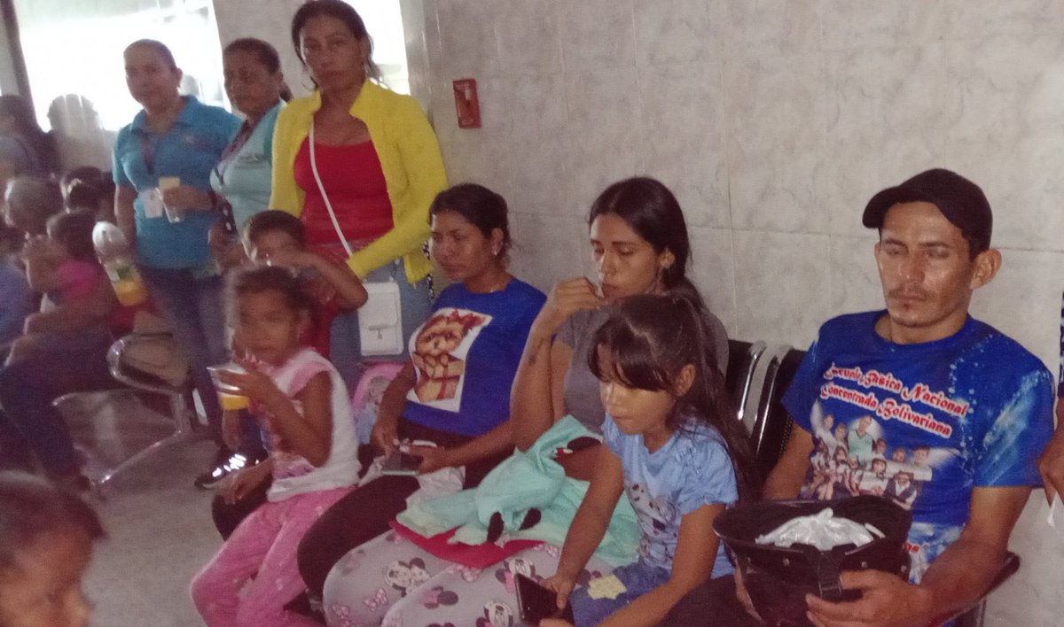 #Barinas. De manera articulada con los Programas de Salud de @dirsaludbarinas , Red de Atención Hospitalaria Comunal Especializada y FMBA se brindan los servicios en pro de los  niños con  implante coclear en pediatría, cardiología, nutrición, psicología,entre otros.
#MPPS