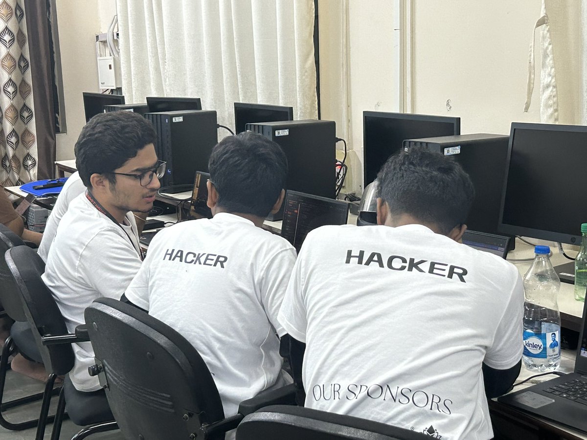 0xPrash's tweet photo. Thanks to all the hackers. Shipping v2 of https://t.co/SN89qFOnMr next week.
+ dupe cool product feature rollout on 0xCAPs with 0xDay calendar.
On to 1k 0xProfiles ππ #0xDay https://t.co/x3EiQcc0tm