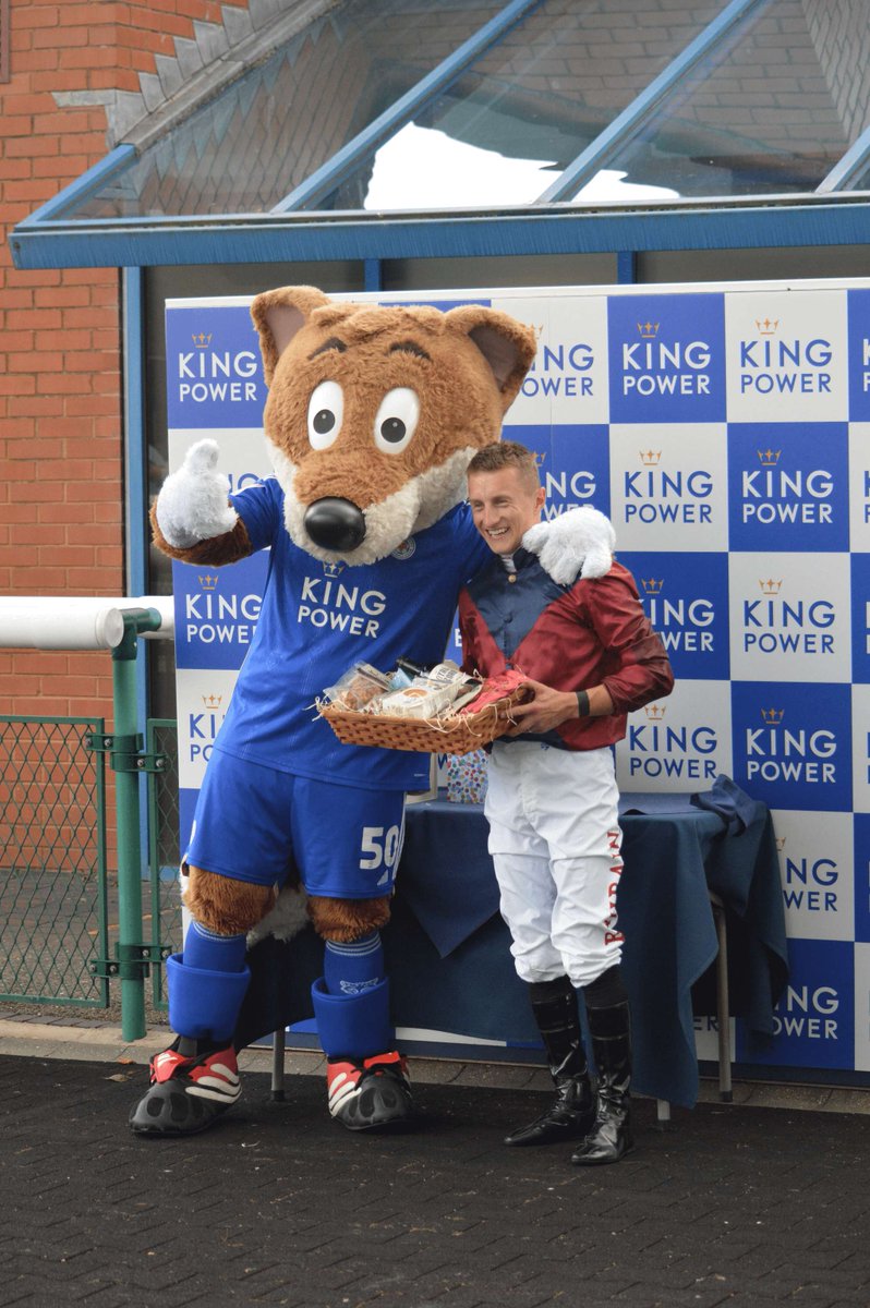 Filbert Fox and Tom Marquand after Tom won The Filbert Fox EBF Novice Stakes 🦊💙