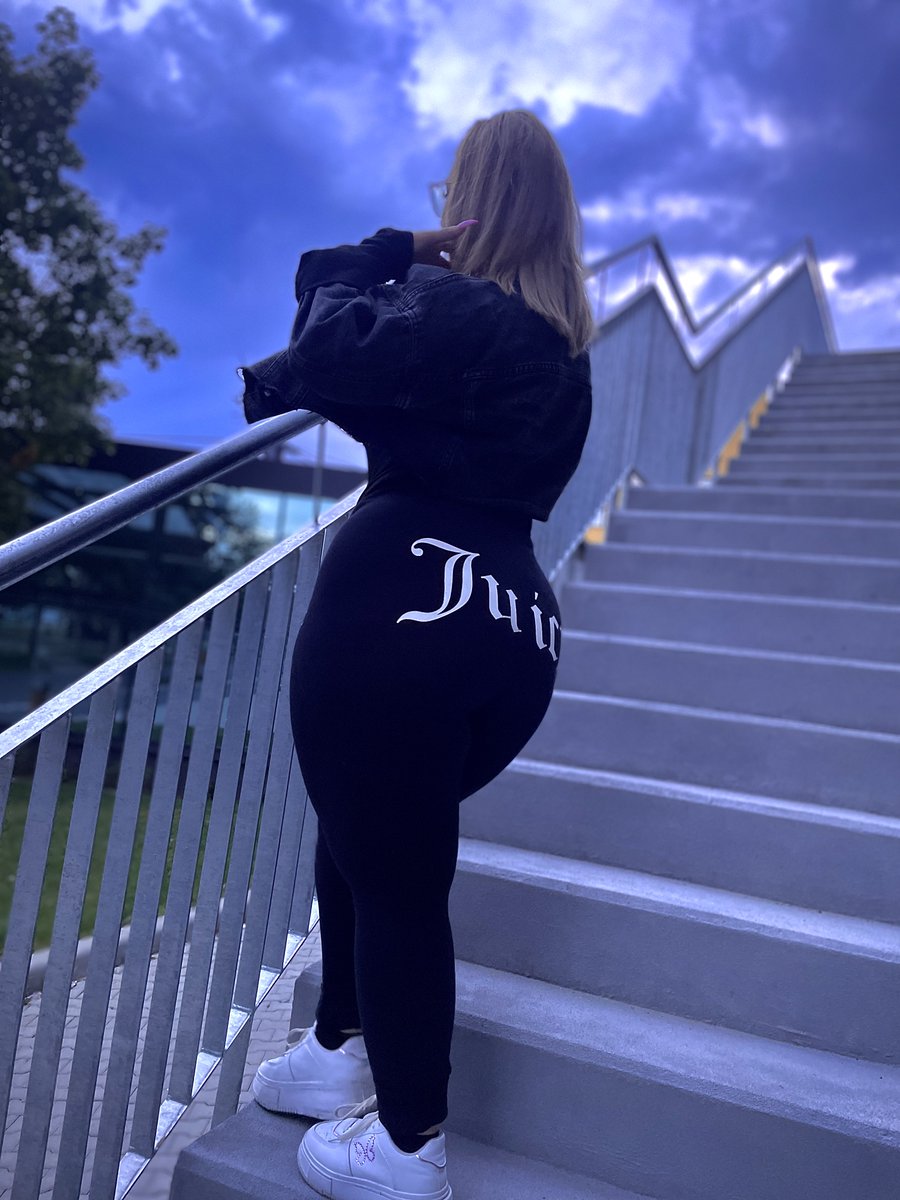 Walker01Kate's tweet photo. Back to bussines:*

#live #livestream #like #mondays #mondaythoughts #modelreval #chat #stripchat https://t.co/U0Ihh0mUMx