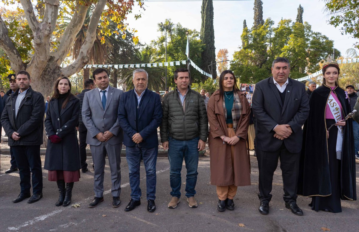 alfredocornejo's tweet image. En Las Heras, participamos en la presentación de la nueva flota vehicular de la Guardia Urbana Municipal. La incorporación de estos 25 móviles representa un avance significativo en la mejora de la eficiencia en el uso de recursos y el fortalecimiento del capital humano para…