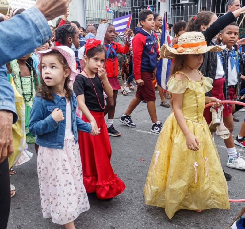 #MartíVive 'Deben cultivarse en la infancia preferentemente los sentimientos de independencia y dignidad'. #CubaViveEnSuHistoria #PinarXNuevasVictorias