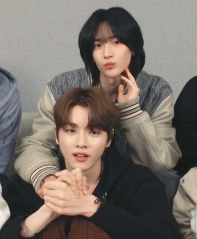 noodle lee (@redfiirelight) on Twitter photo 