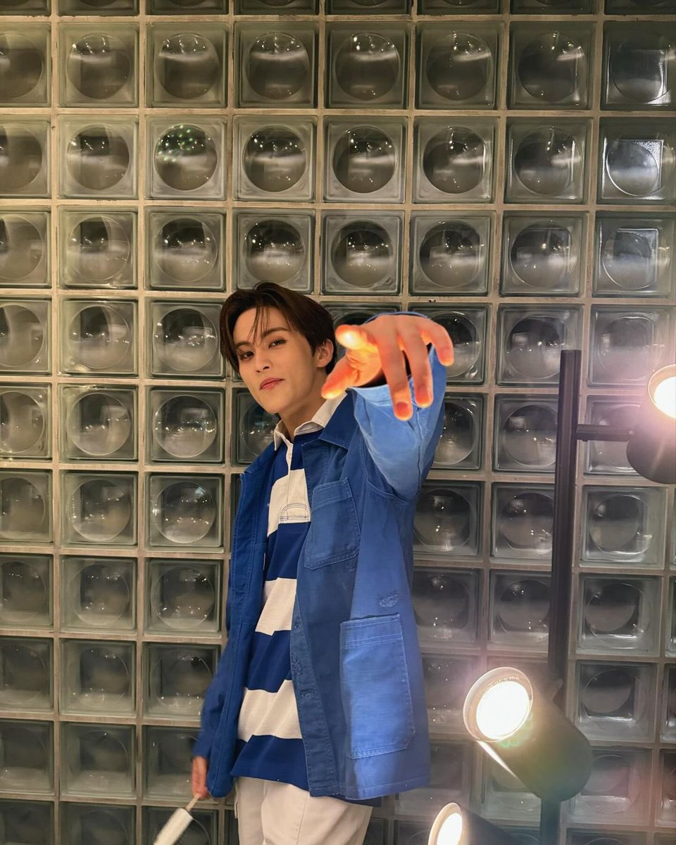 SM_NCT's tweet photo. [OFFICIAL] 240527 #MARK's Instagram update (1)

"#OnlyPolo #PoloRalphLauren 💙"

#NCT #NCT127 #NCTDREAM
https://t.co/bDOtKBuDTP https://t.co/WMDRmQJB1i