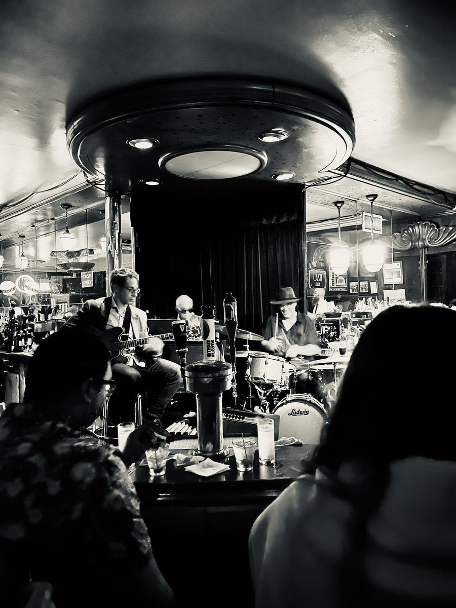 Will Sergeant tweet media