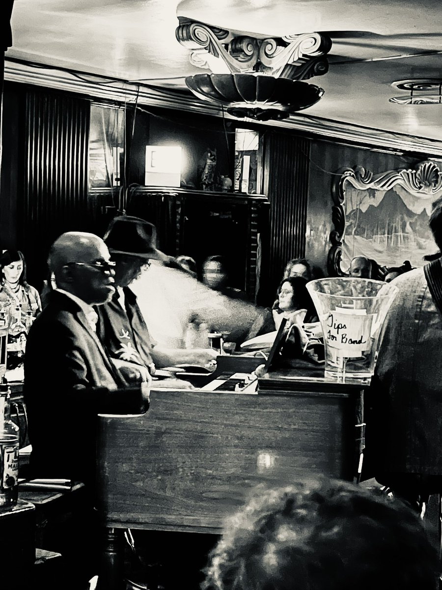 Will Sergeant tweet media