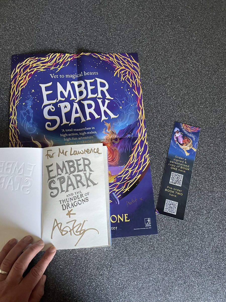 My stunning signed copy of @abielphinstone Ember Spark has arrived from @nightowl_books and it’s glorious! Sprayed edge and a signed poster and book mark, I’m in love! Thank you. #ReadingForPleasure 📚🥰