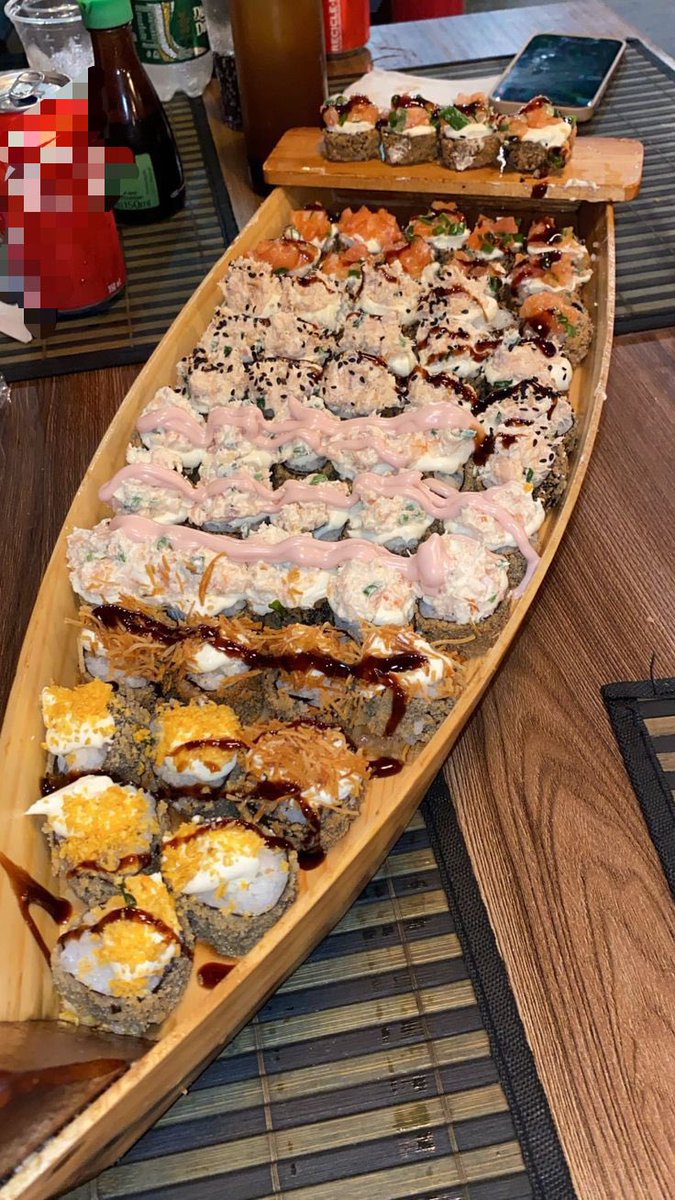 BARCA DE SUSHI