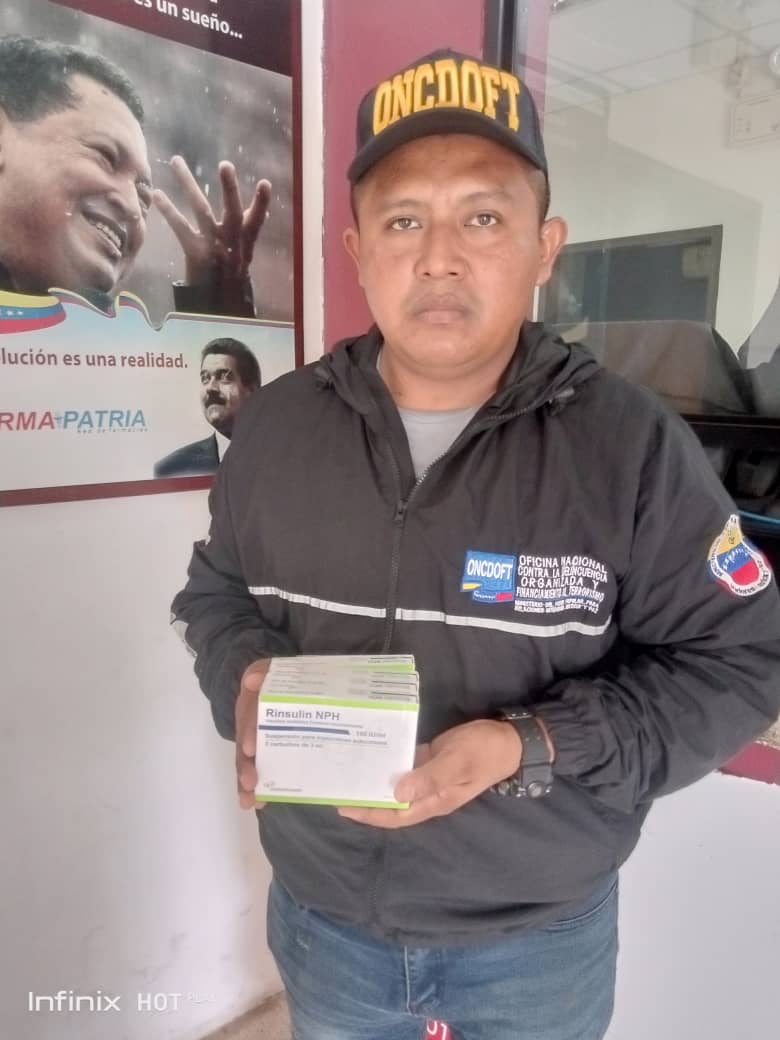 FarmapatriaV's tweet photo. #EnFotos En Farmapatria Ipasme Maracaibo continua la entrega gratuita de Insulina. 
Seguimos comprometidos en llevar medicamentos al alcance de Todos 💛💙❤️

#JuntosPorCadaLatido
#1x10DelBuenGobierno
@NicolasMaduro 
@MagaGutierrezV https://t.co/oLnHDD5oxG