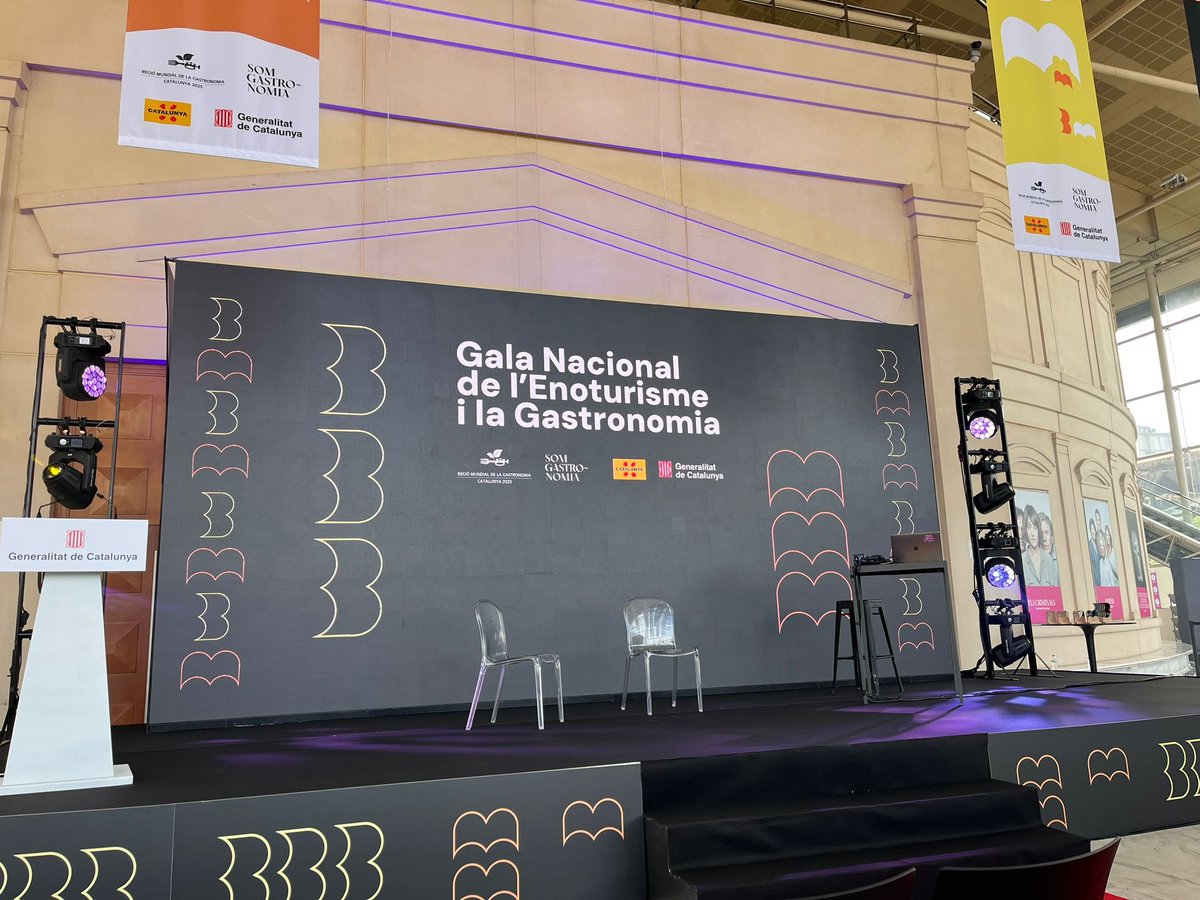 Som a la Gala Nacional de l’Enoturisme i la Gastronomia, a la 2a edició dels 🏆 dels #PremisBiteMos. @teatrenacional @turismecat @SomGastronomia