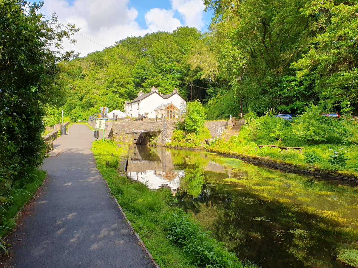 A walk along the #Neath #Canal at Tonna. Lovely! #NeathPortTalbot #Heritage #DramaticHeartOfWales #Wales #VisitWales #NeathValley #ValeOfNeath
