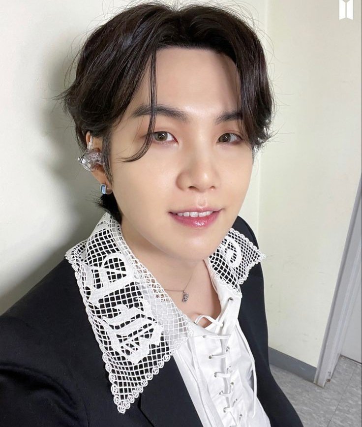 Parkjmstar95's tweet photo. DEJEN SU VOTO POR YOONGI 🗳 ⬇️

RT = 1 voto
💬 = 1 voto

I vote for #AgustD as #ArtistaAsiatico at #SECAwards 2024 https://t.co/bKFfbK1DnS