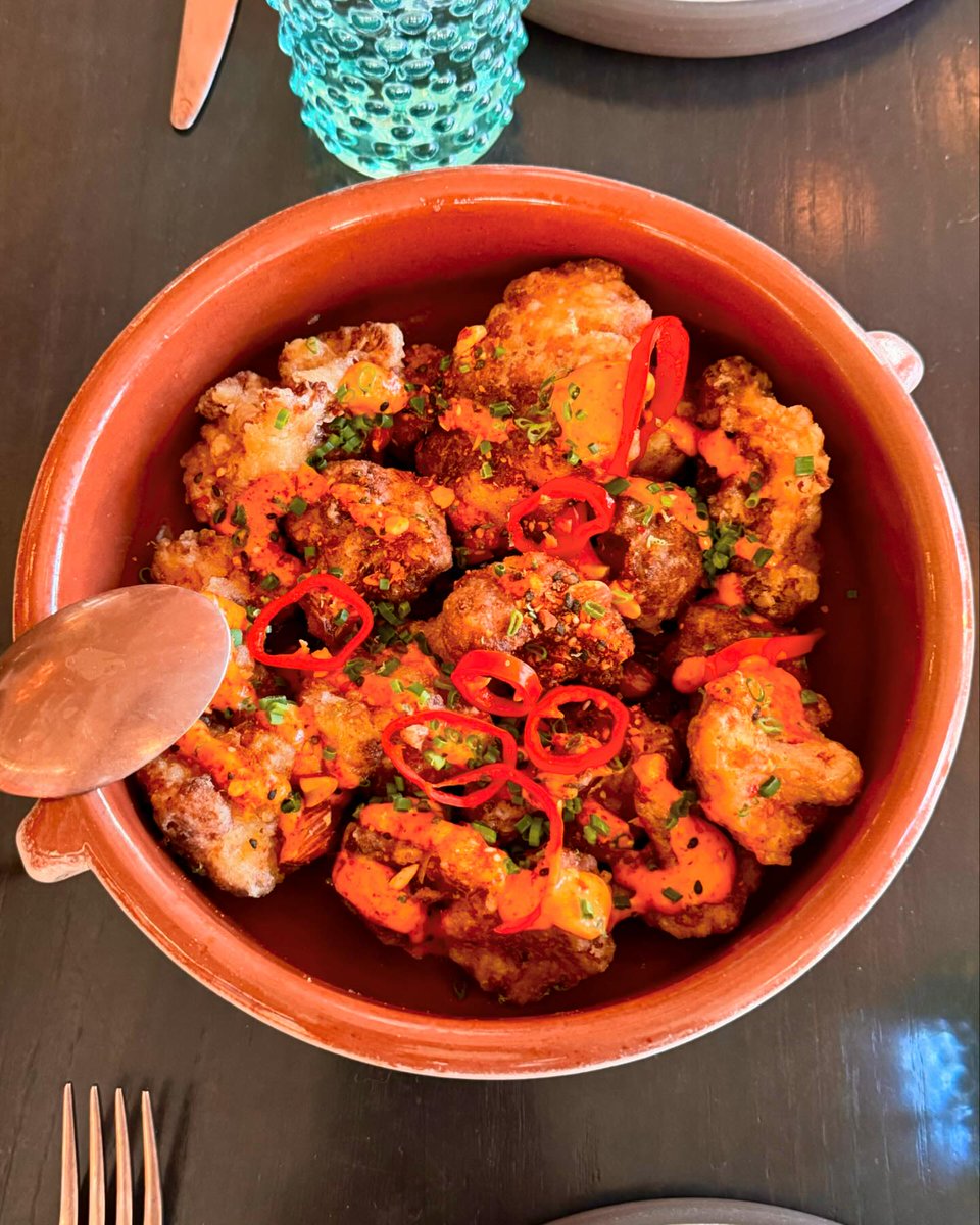 VisitSYV's tweet image. We hear you shouldn't skip the fried cauliflower at The Inn at Mattei's Tavern, Auberge Resorts Collection, a historic inn and eatery that's been getting rave reviews since its restoration and reopening last year. bit.ly/3rDEzLJ

📸: conejo_nate1911