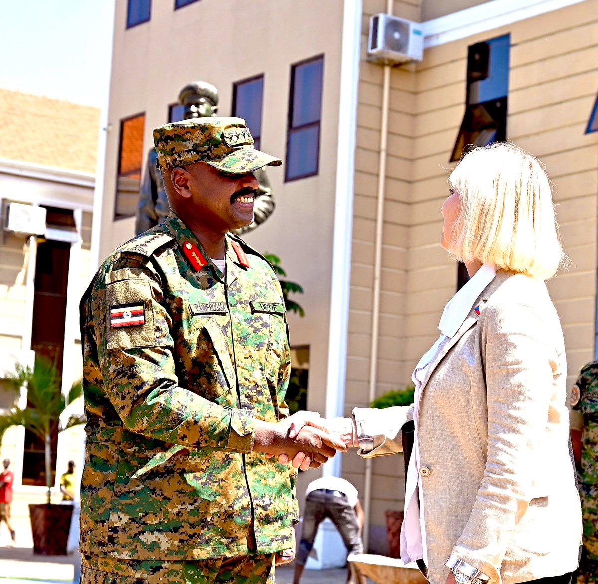 #KMSnews: The CDF, Gen @mkainerugaba  meets high level delegation led by Ms. Katerina Sequensova, theDirector General for Non-European Countries, Economic and Development Cooperation of Czech Republic to discuss security and bilateral relations between the two countries