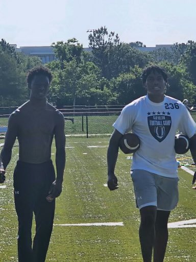 Great work with my boy <a href="/MarlinHaywood/">Marlin Haywood</a>  today 🤫