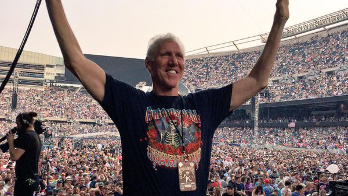Rest in Peace basketball legend and huge Deadhead Bill Walton