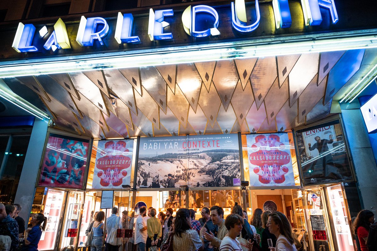 TrashTalk_fr's tweet photo. ⭐️ ÉVÉNEMENT : LE 1ER APÉRO TRASHTALK EN PUBLIC !! ⭐️

Ça vous dit d’assister à une émission en direct avec nous ? 😉🎥

- Mardi 4 juin
- Au cinéma l’Arlequin (Paris)
- Apéro enregistré en public
- Afterwork avec boissons + snacks
- 18h/23h en famille

🚨 BILLETTERIE DEMAIN 19H !!