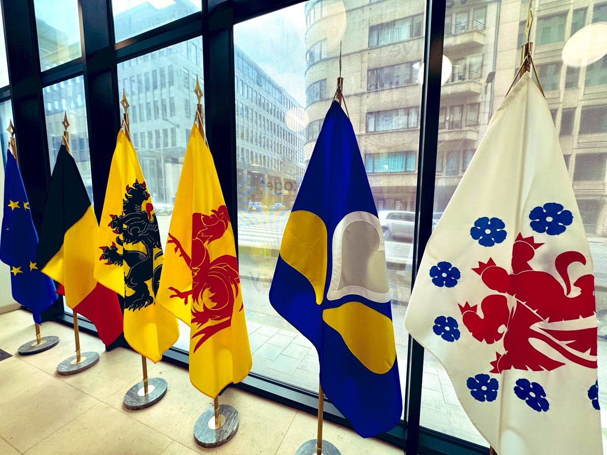 tamasivankovacs's tweet photo. Fascinating discussion at the #Belgian #EU Perm. Rep. organized by the @EgmontInstitute on Professor Sven #Biscop’s book “This Is Not a New World Order - Europe Rediscovers Geopolitics, from Ukraine to Taiwan” with the author, Lieutenant-General Frederik Vansina (Vice CHOD @BelgiumDefence) and Professor Daniel Fiott (CSDS, Brussels School of Governance), with conclusion by friend Yvan De Mesmaeker (#ATHENA & #Egmont).